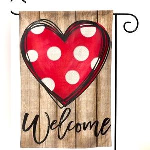NWT Valentine’s Day Welcome Red White Dot Heart Brown Outdoor Garden Flag 12x18